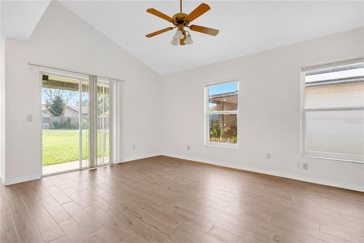 11842 ATLIN DRIVE — photo 4 of 28