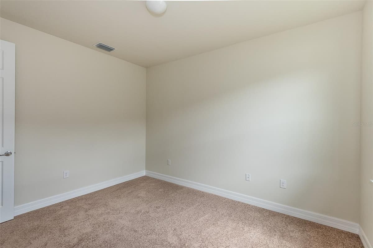 2558 SHERMAN OAK DRIVE — photo 11 of 38