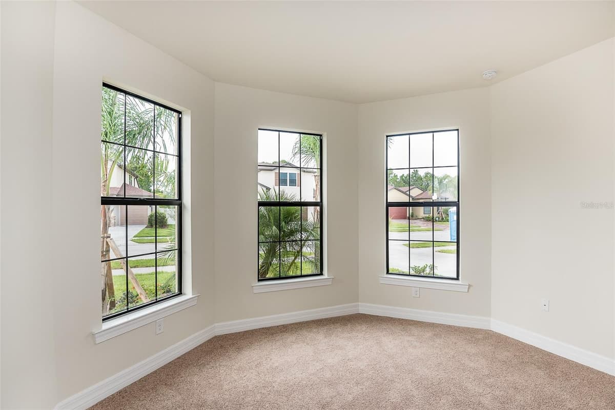 2558 SHERMAN OAK DRIVE — photo 32 of 38