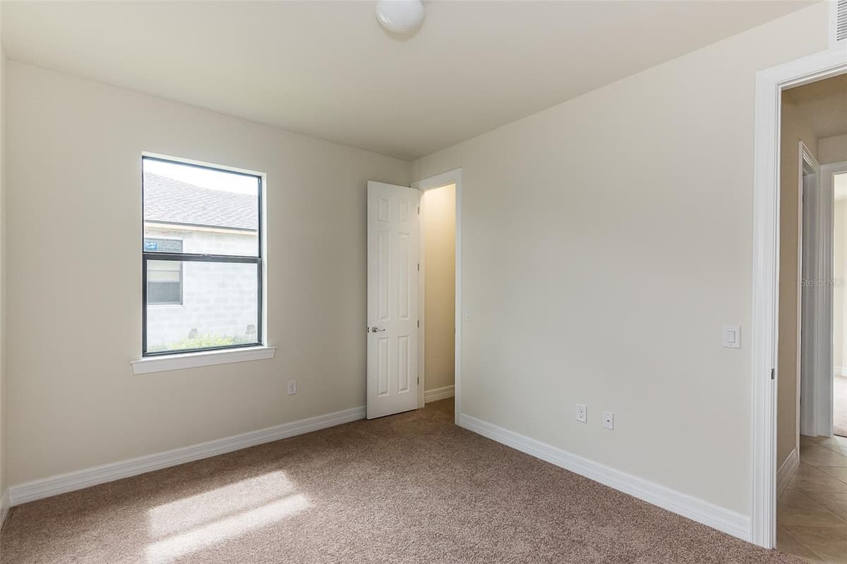 2558 SHERMAN OAK DRIVE — photo 12 of 38
