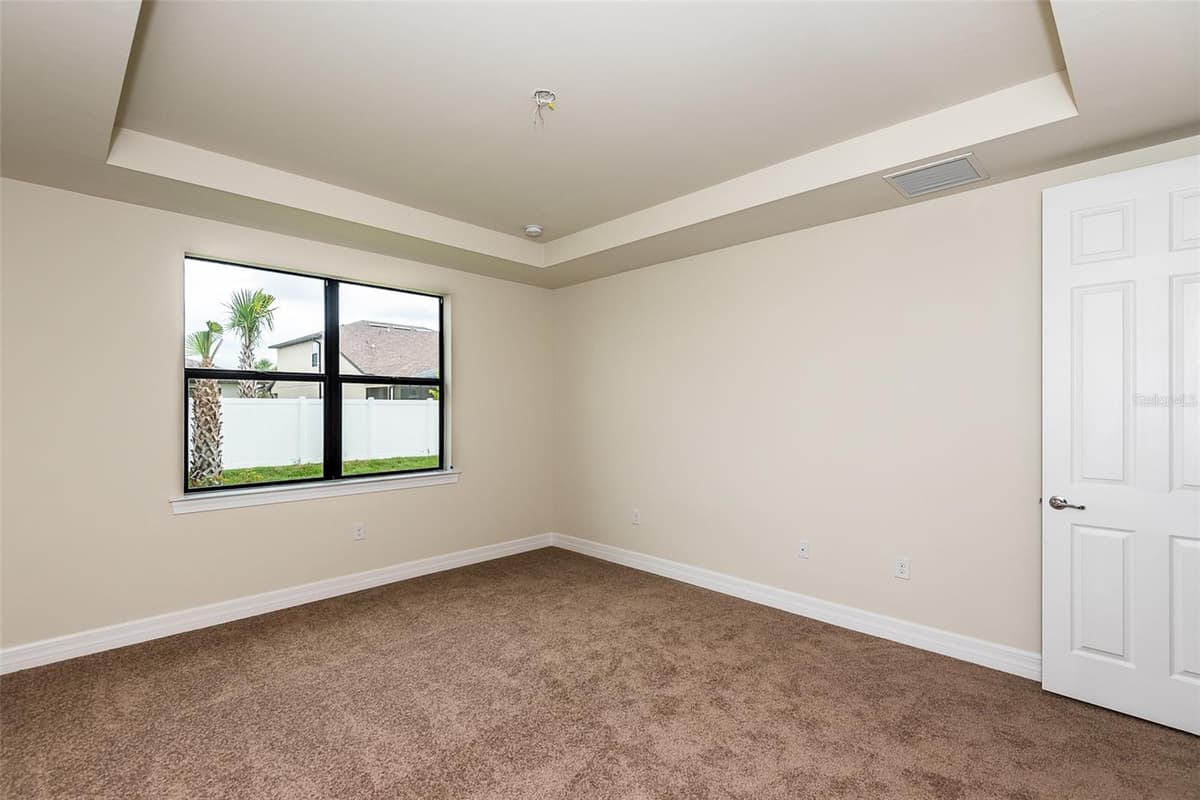 2558 SHERMAN OAK DRIVE — photo 15 of 38