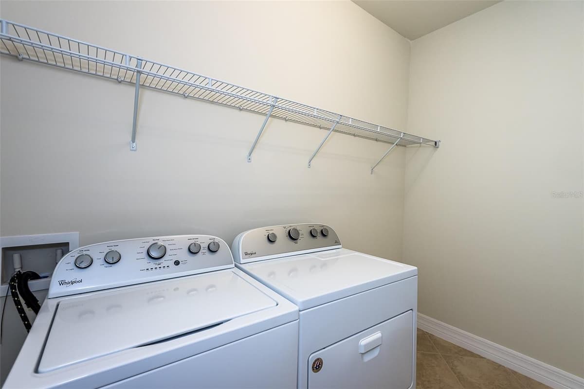 2558 SHERMAN OAK DRIVE — photo 14 of 38