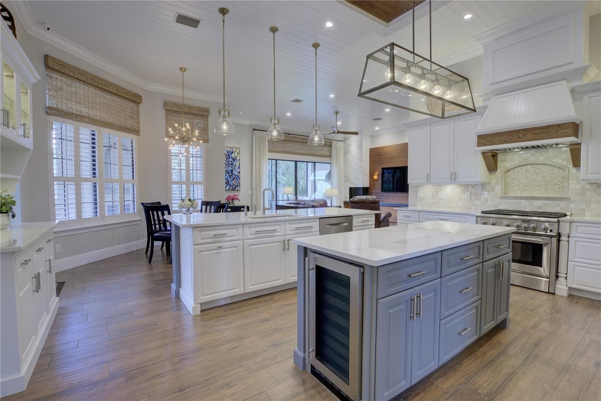 3318 SUNSET VIEW COURT — photo 11 of 74