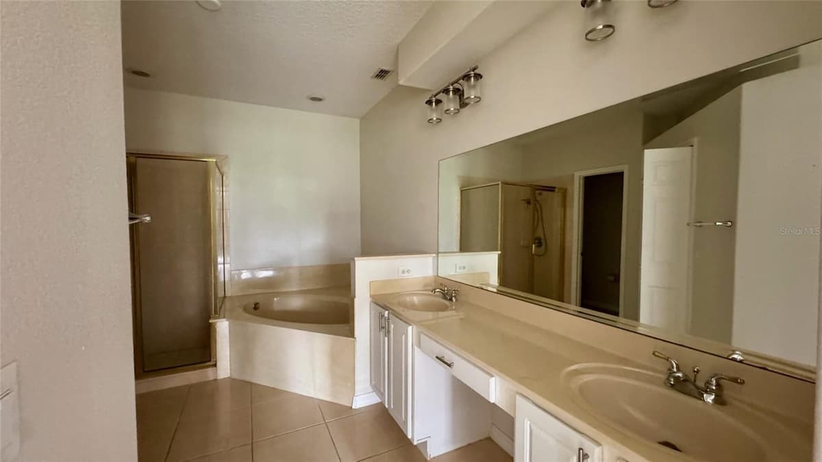 1705 SAINT TROPEZ COURT — photo 10 of 18