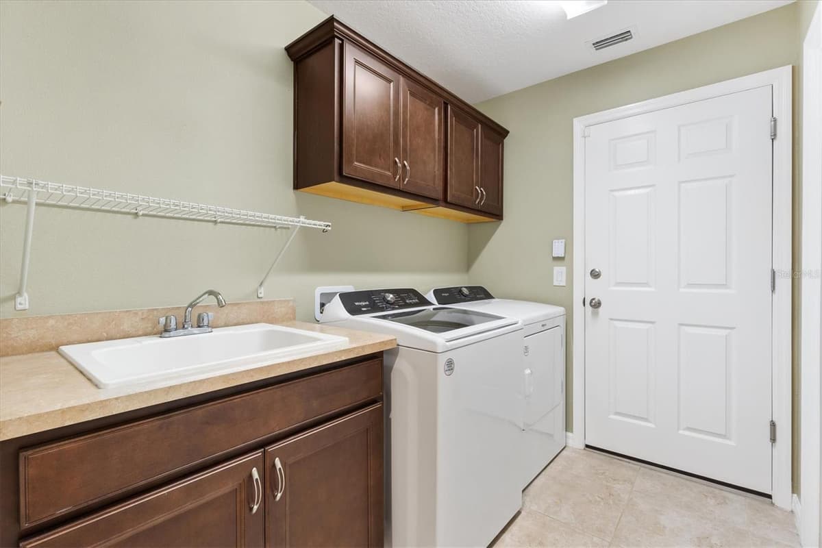3602 PEPPERIDGE CIRCLE — photo 26 of 43