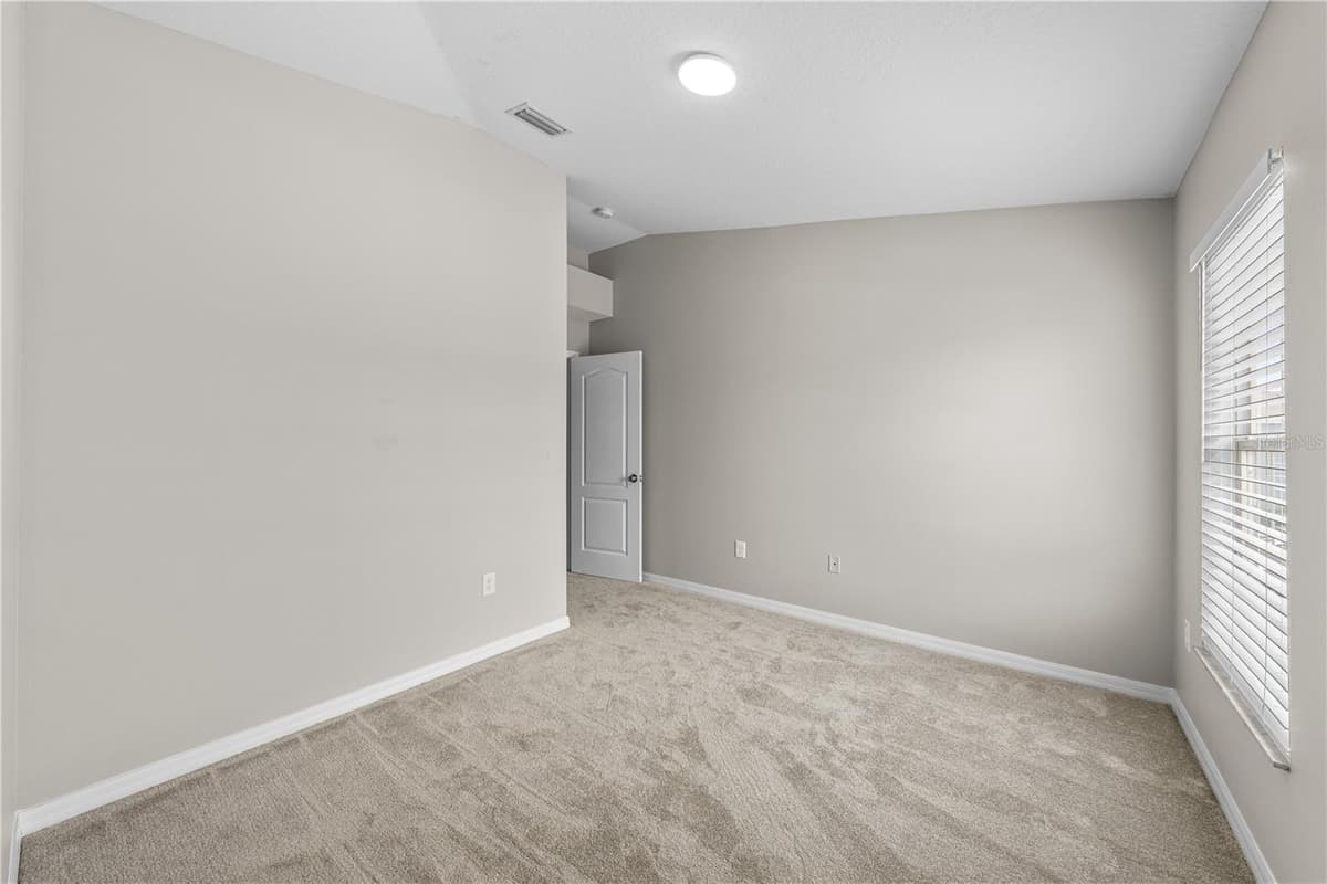 12948 KINGS CROSSING DRIVE — photo 37 of 46