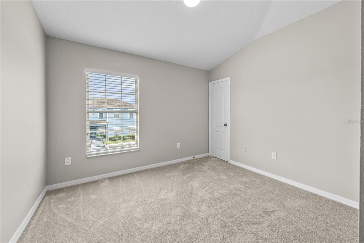 12948 KINGS CROSSING DRIVE — photo 36 of 46