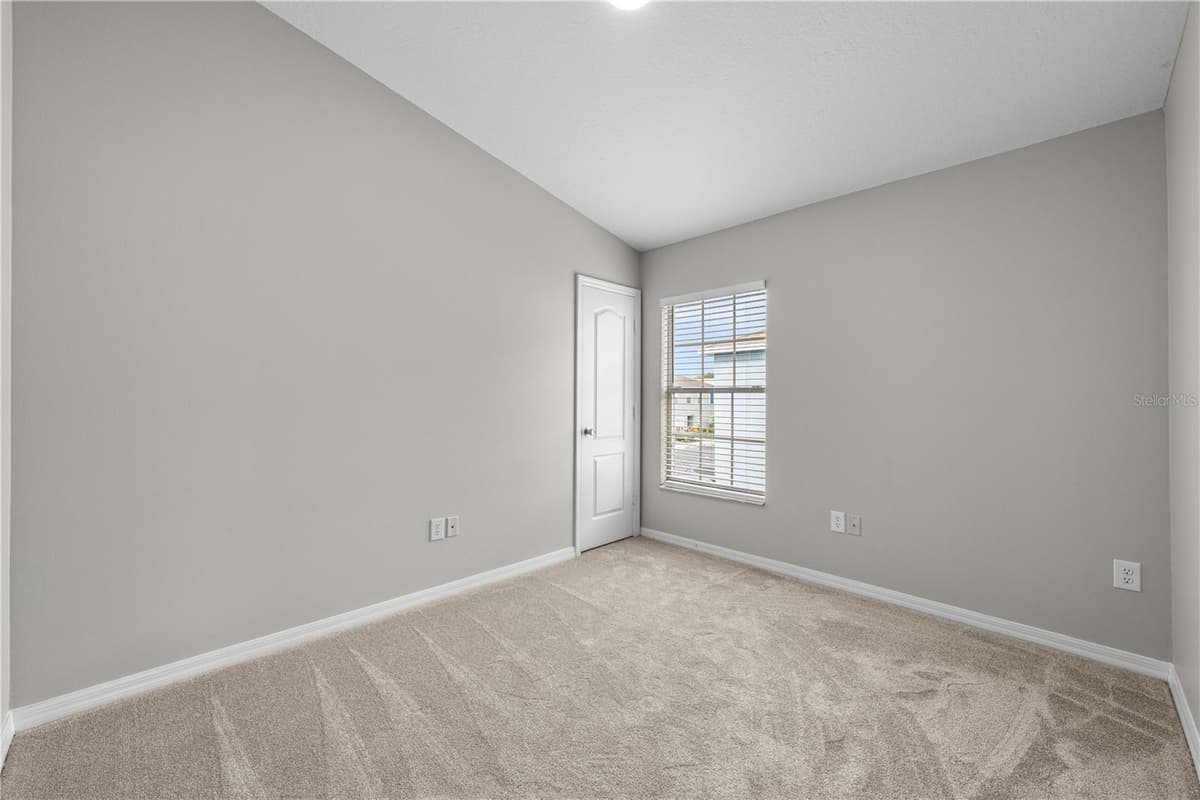 12948 KINGS CROSSING DRIVE — photo 30 of 46