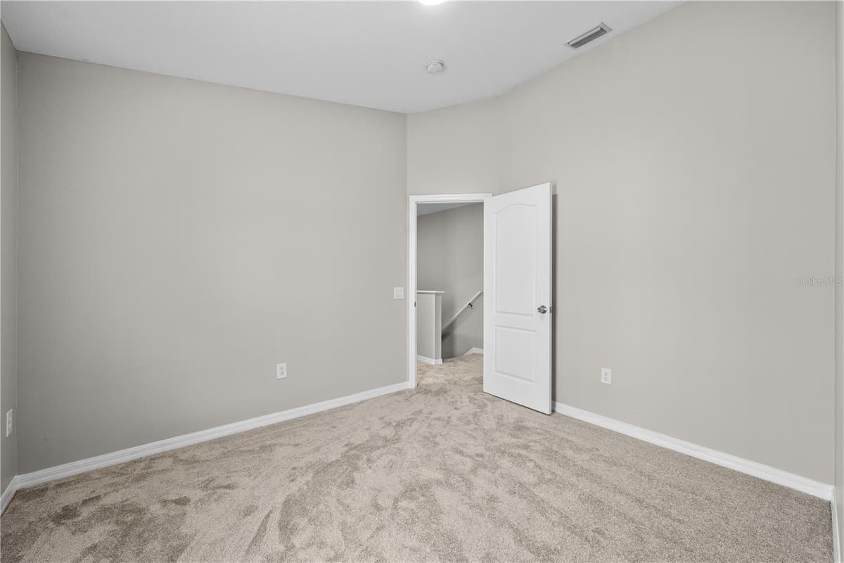12948 KINGS CROSSING DRIVE — photo 32 of 46