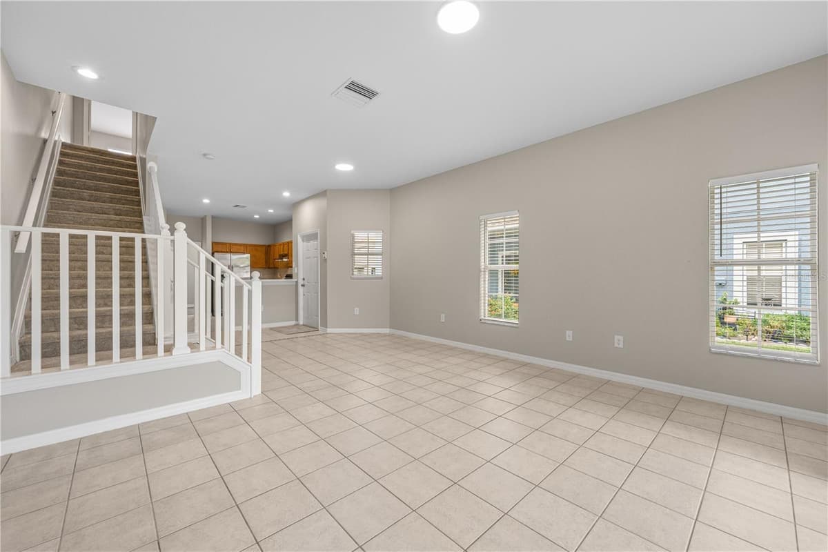 12948 KINGS CROSSING DRIVE — photo 9 of 46