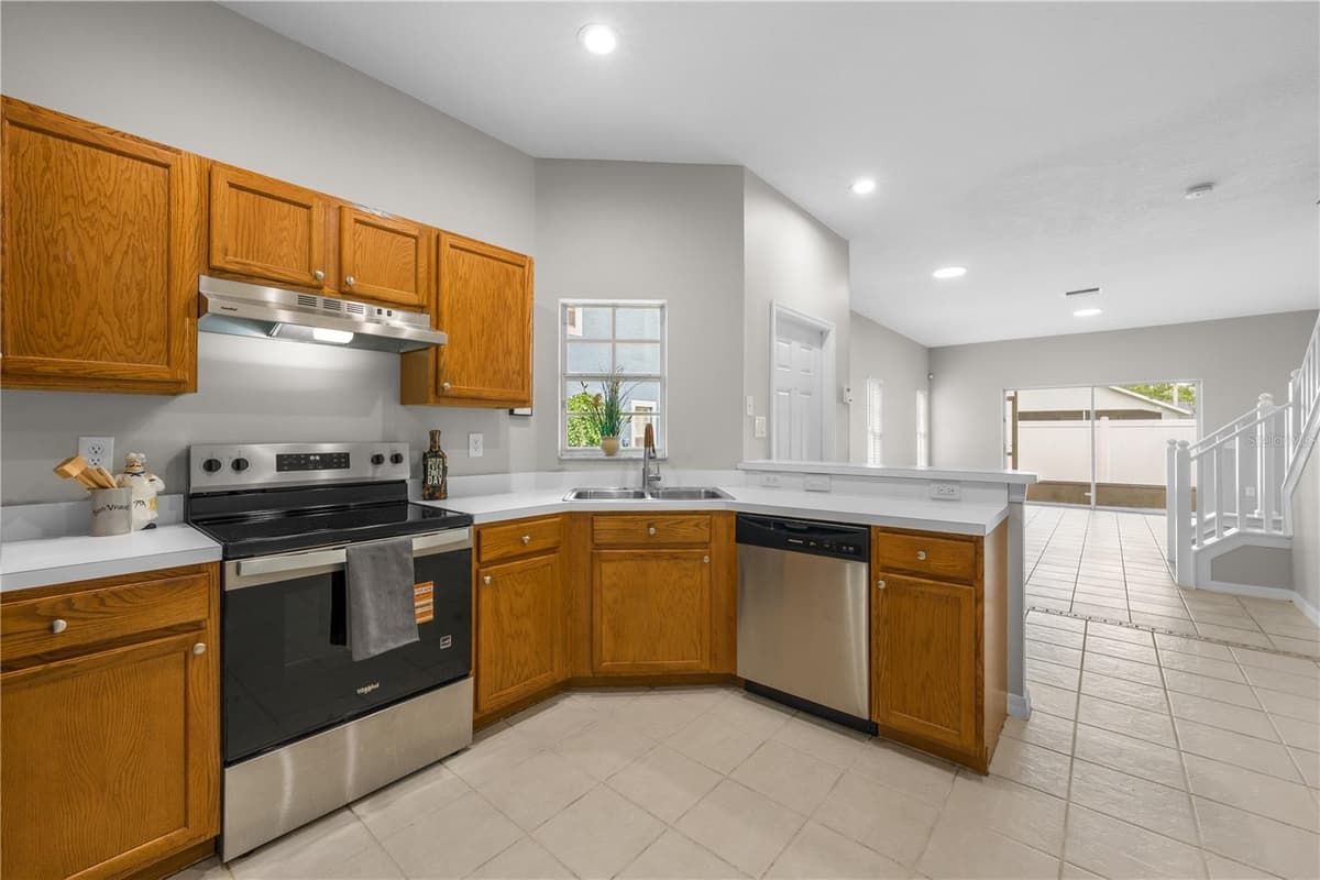 12948 KINGS CROSSING DRIVE — photo 6 of 46