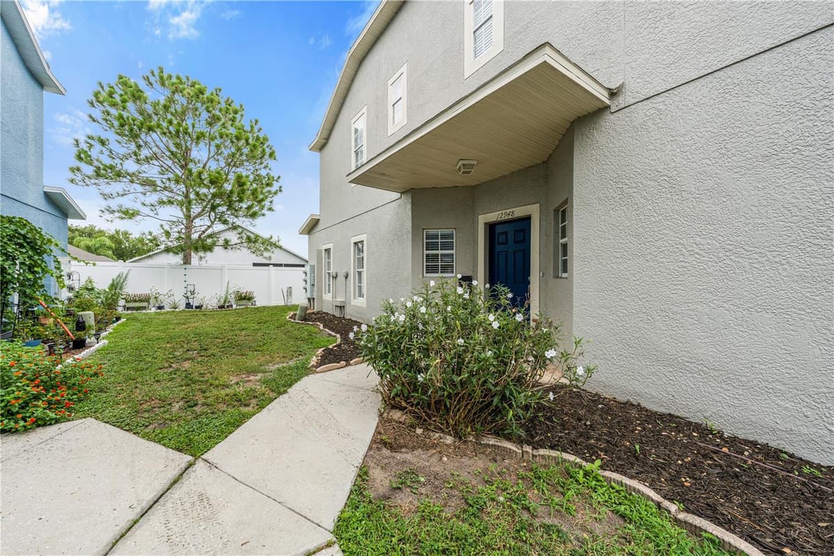 12948 KINGS CROSSING DRIVE — photo 1 of 46