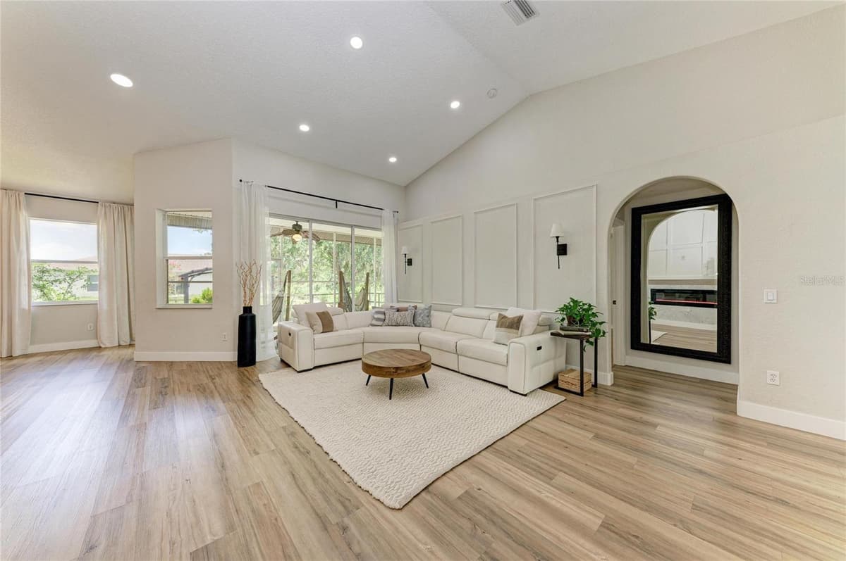 16352 CHICOPEE AVENUE — photo 11 of 66