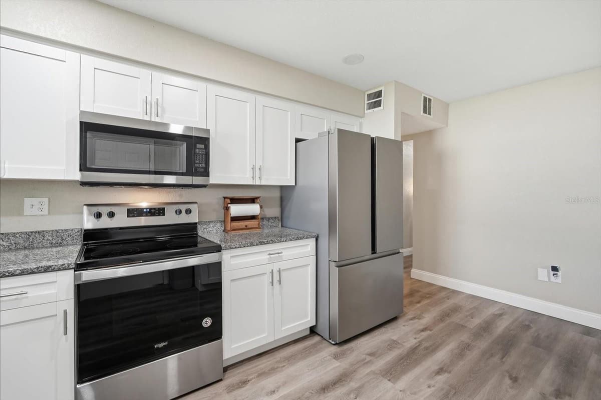 1404 SETON HALL DRIVE — photo 19 of 32