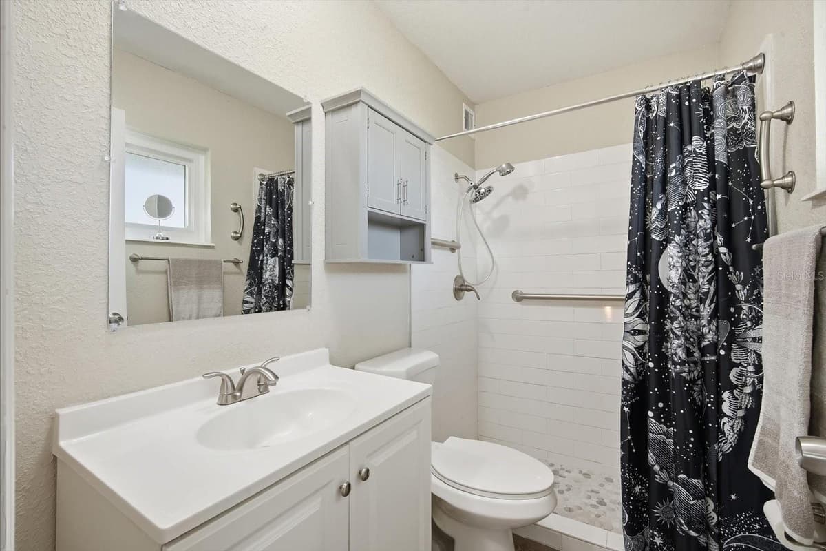 1404 SETON HALL DRIVE — photo 6 of 32