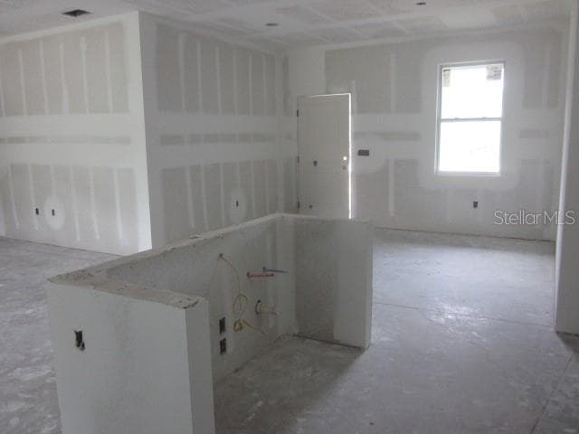 15456 PIEDMONT AVENUE — photo 3 of 21