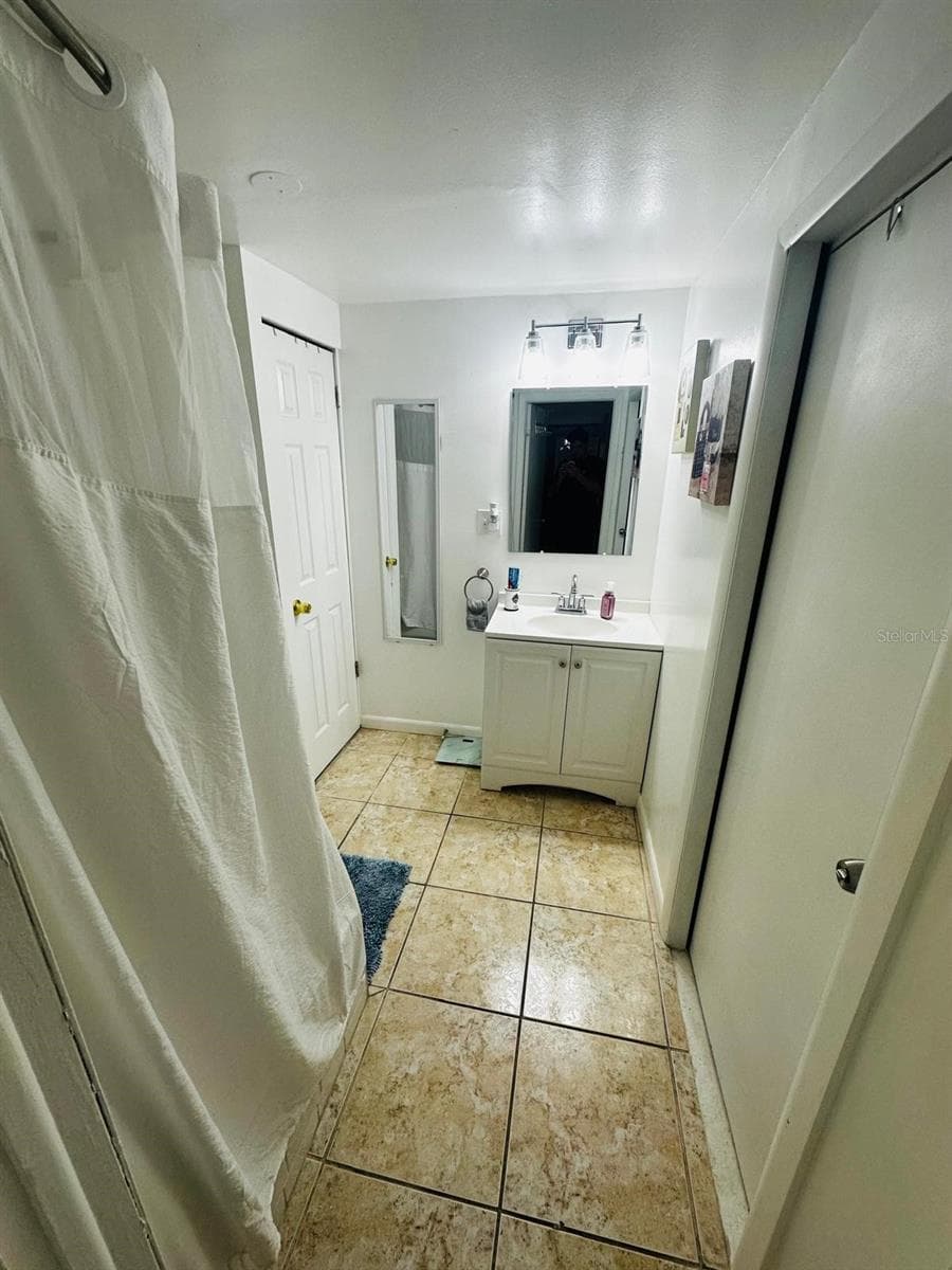 16004 SADDLE CREEK DRIVE — photo 15 of 26