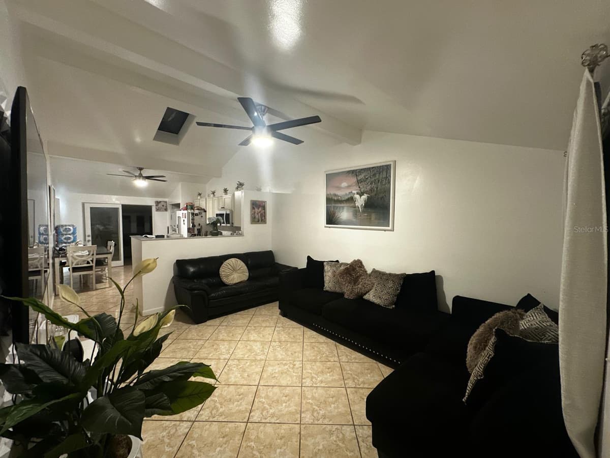 16004 SADDLE CREEK DRIVE — photo 8 of 26