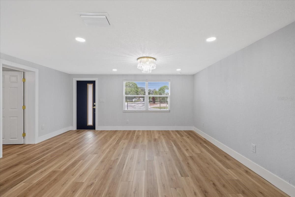 5824 THATCHER AVENUE — photo 14 of 51