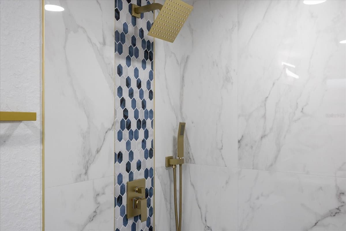 5824 THATCHER AVENUE — photo 27 of 51