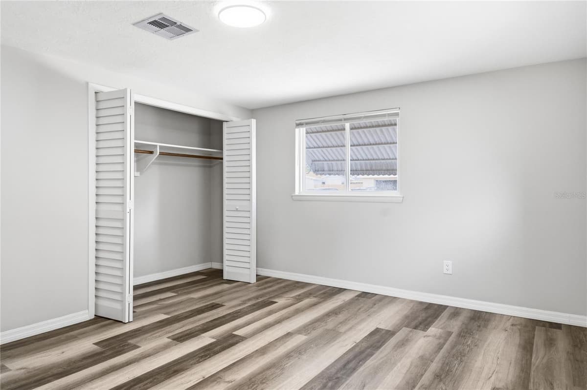 4810 GUARDIAN AVENUE — photo 19 of 37