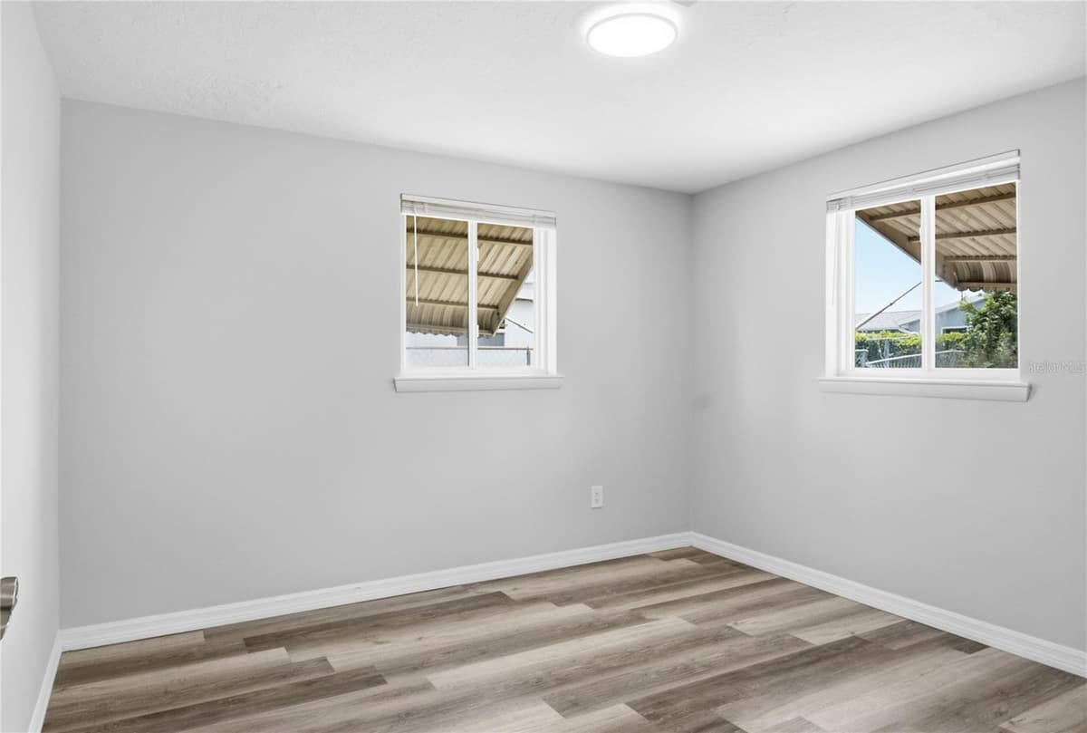 4810 GUARDIAN AVENUE — photo 16 of 37
