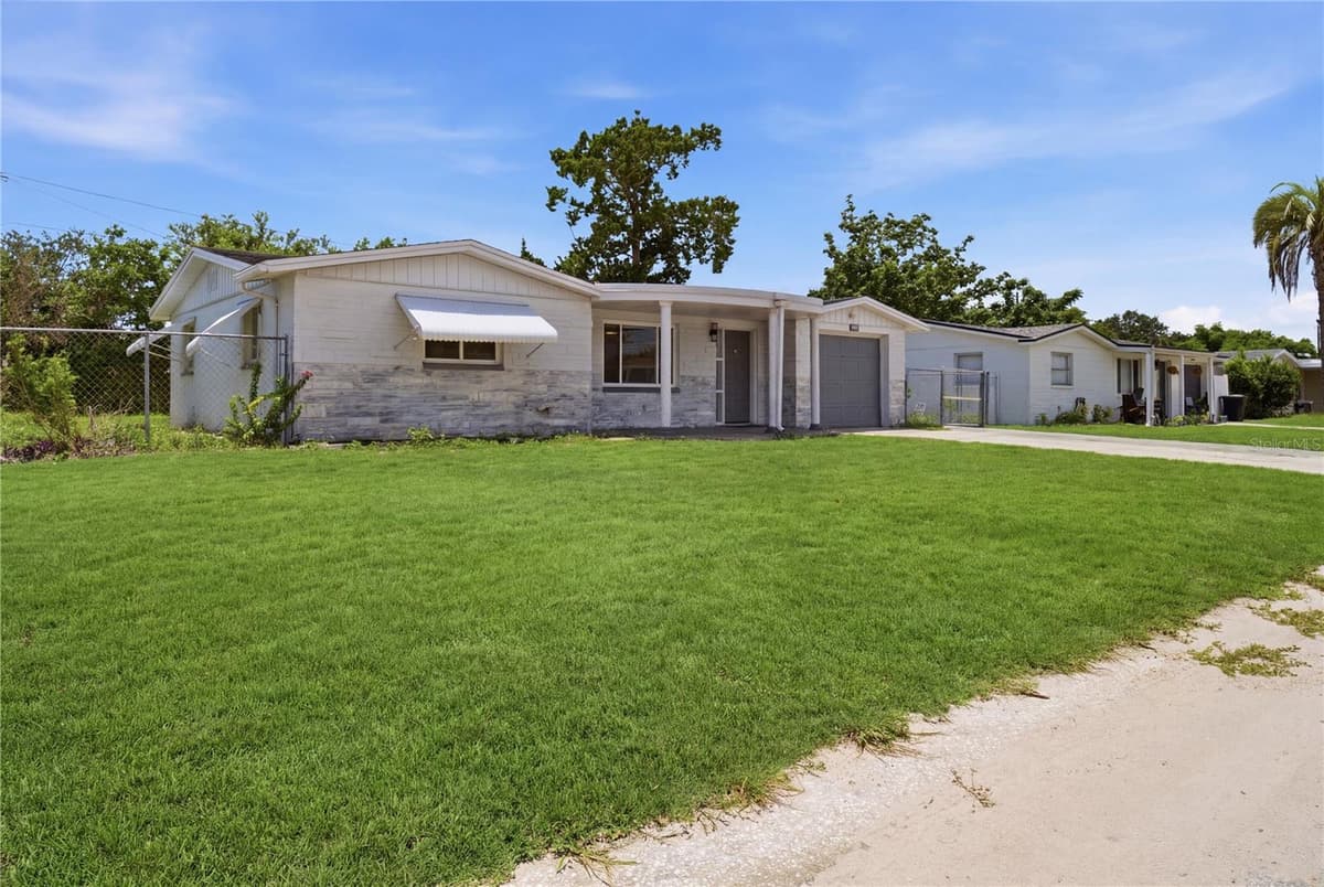 4810 GUARDIAN AVENUE — photo 33 of 37