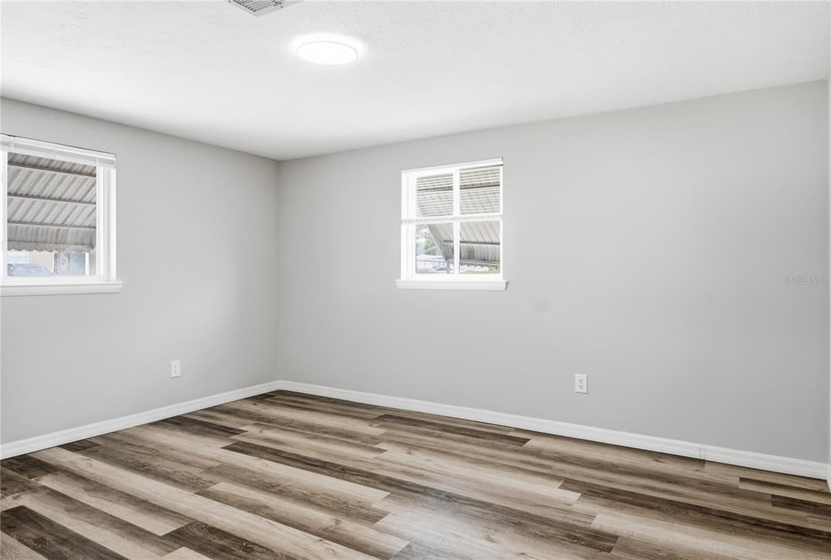 4810 GUARDIAN AVENUE — photo 18 of 37