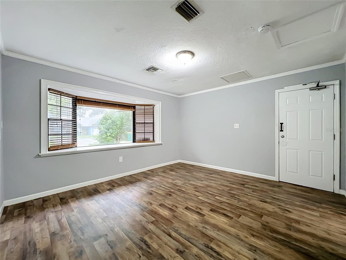 300 PINECREST ROAD — photo 33 of 75
