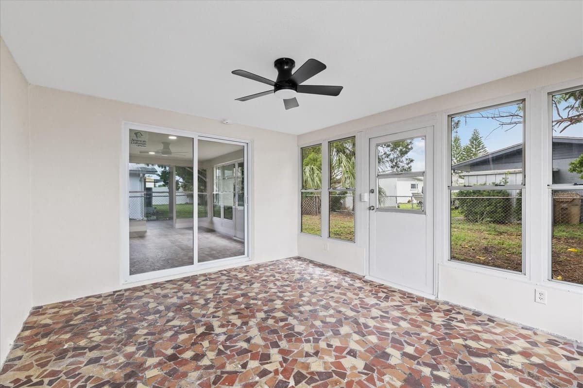 9401 GLEN MOOR LANE — photo 33 of 44