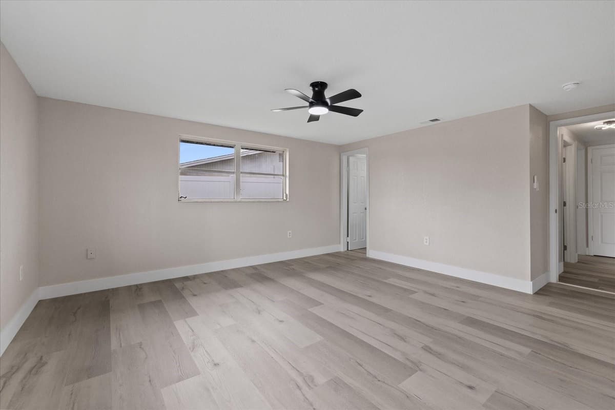 9401 GLEN MOOR LANE — photo 21 of 44