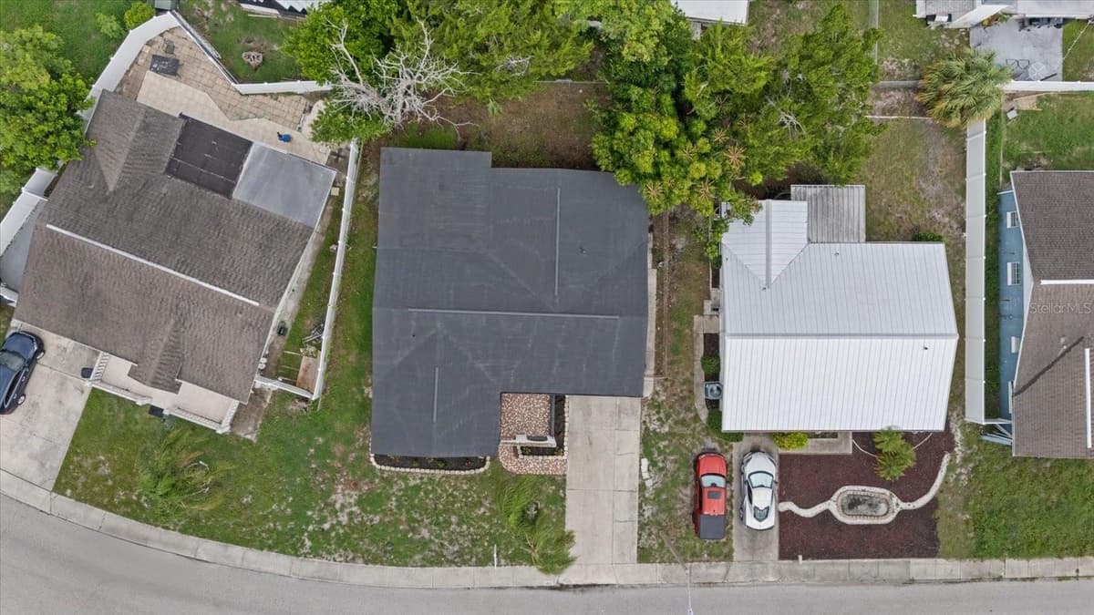 9401 GLEN MOOR LANE — photo 39 of 44