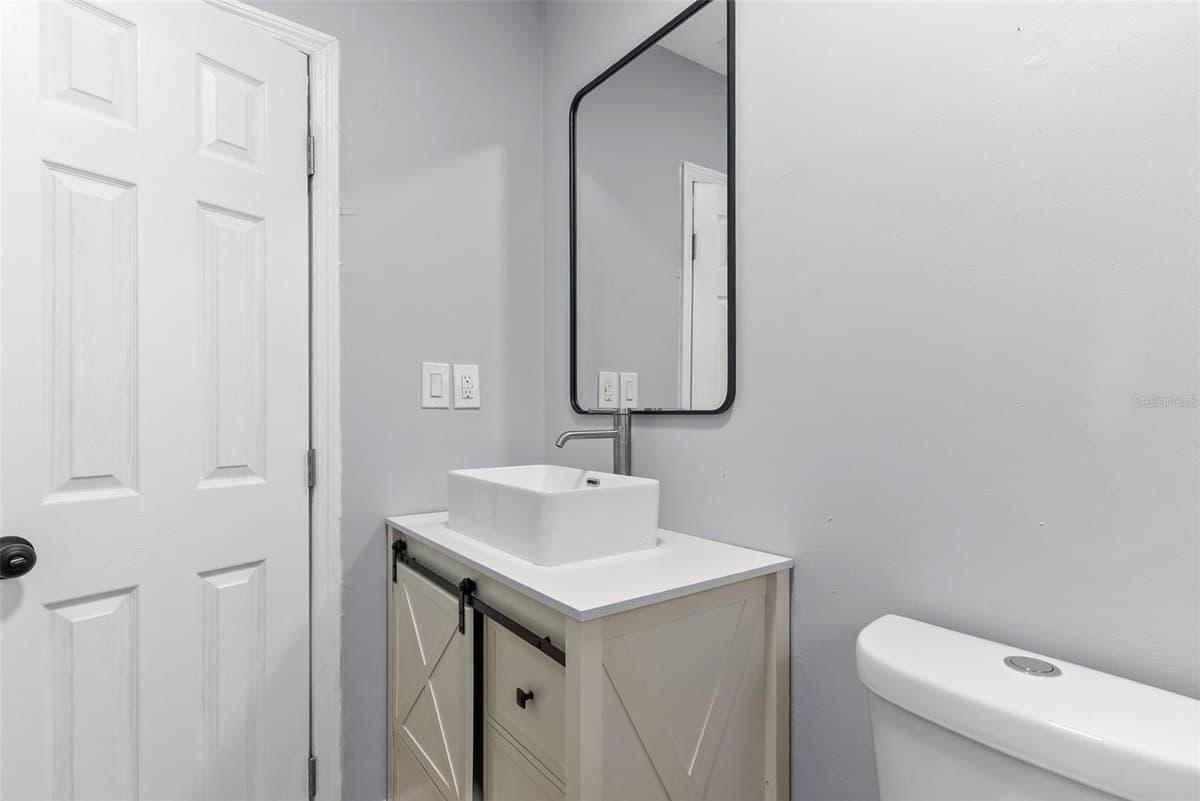 606 WIGGINS ROAD — photo 17 of 33