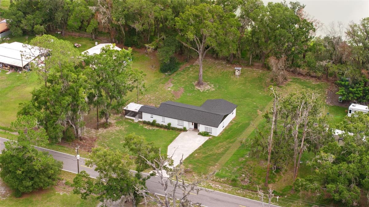 606 WIGGINS ROAD — photo 31 of 33