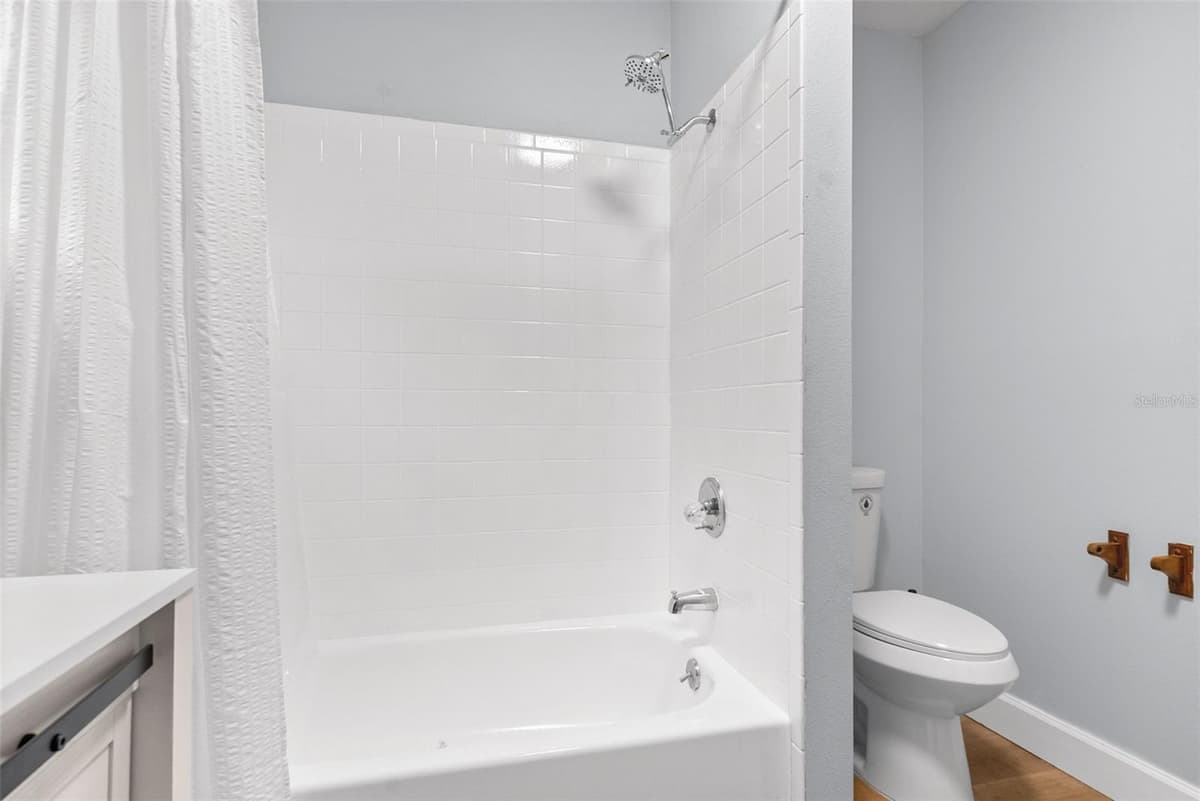 606 WIGGINS ROAD — photo 12 of 33