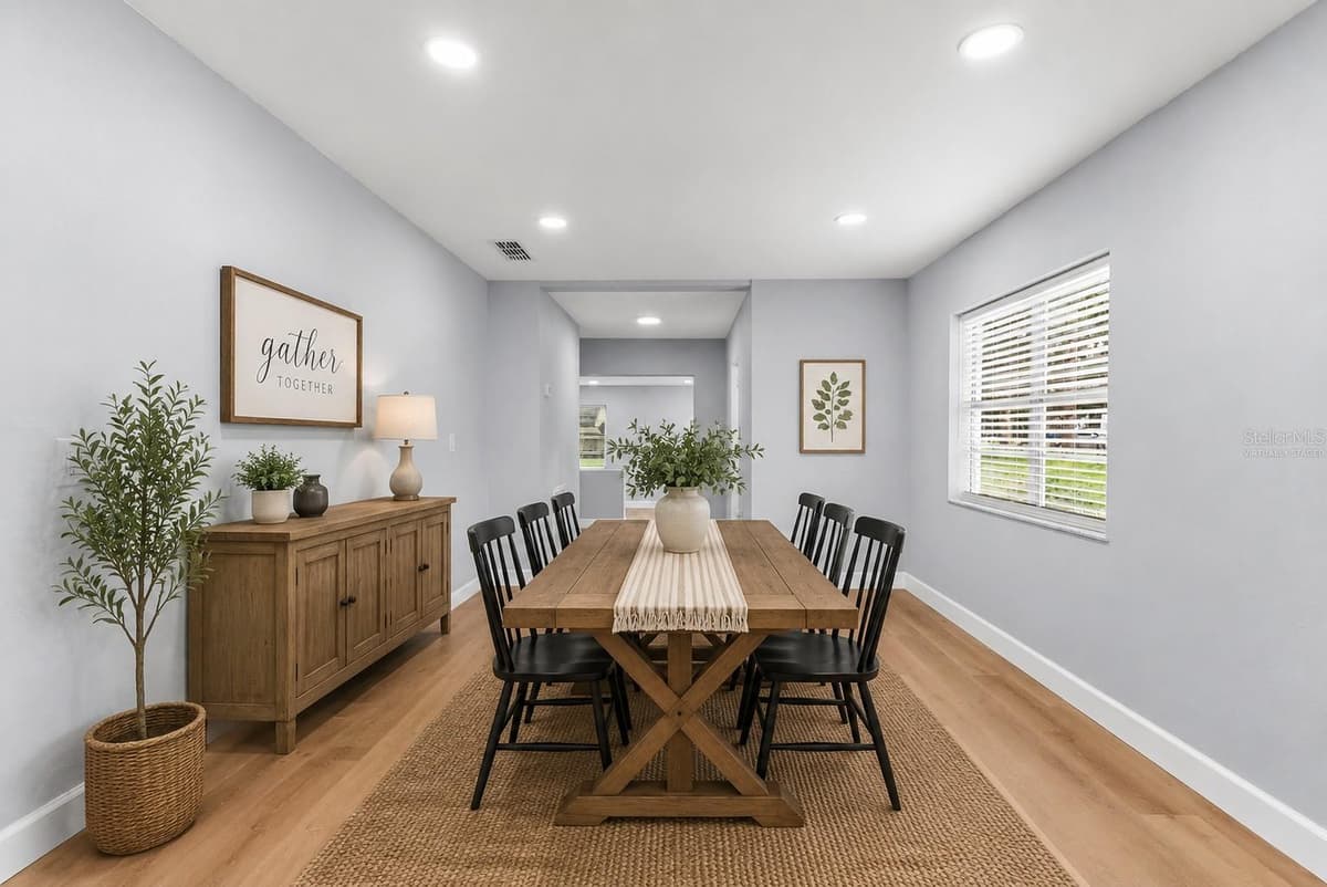 606 WIGGINS ROAD — photo 9 of 33