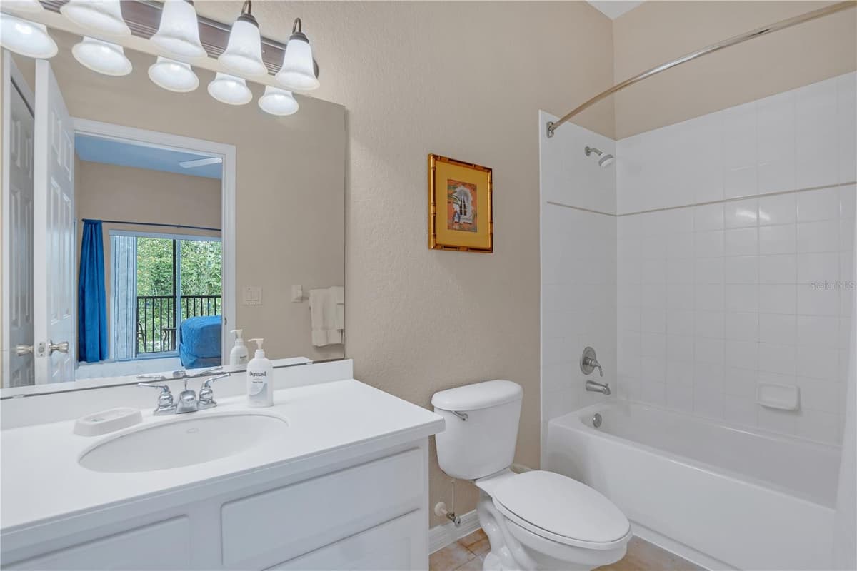 514 LUCAYA LOOP — photo 11 of 20