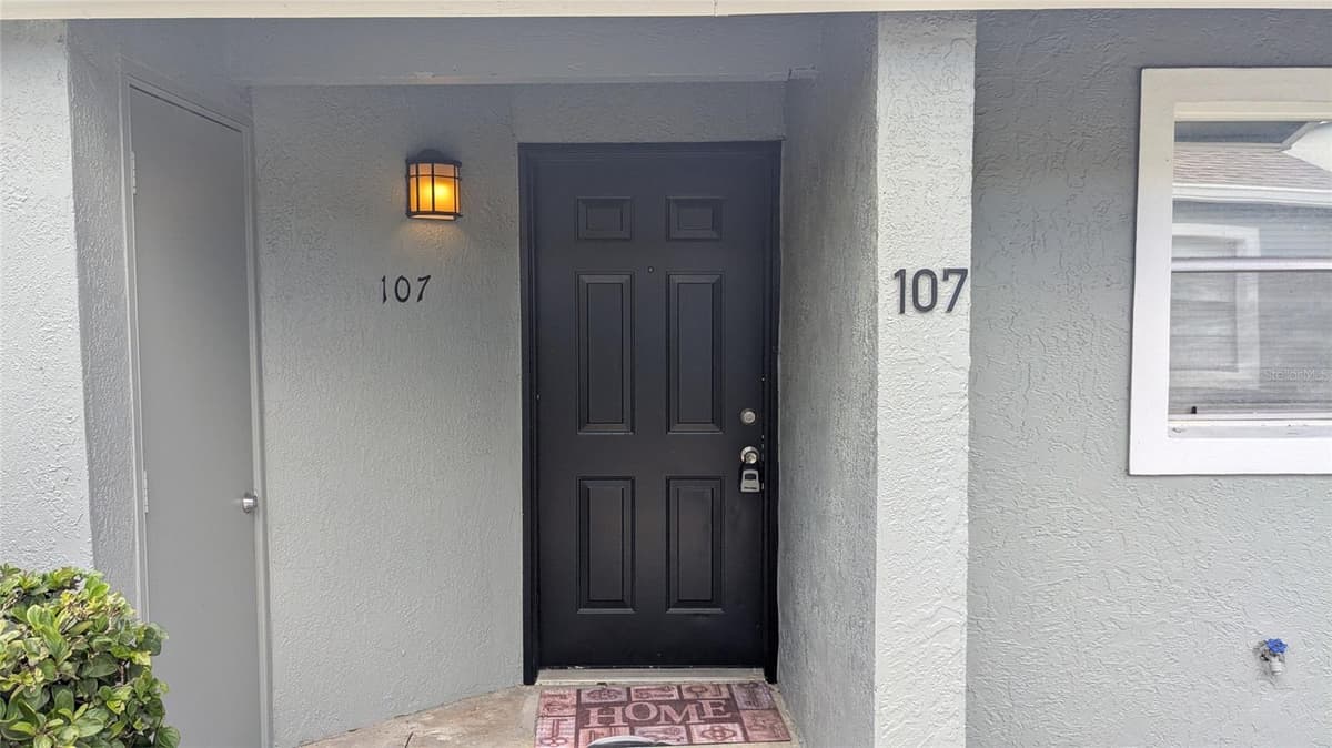 107 DORCHESTER SQUARE — photo 4 of 26