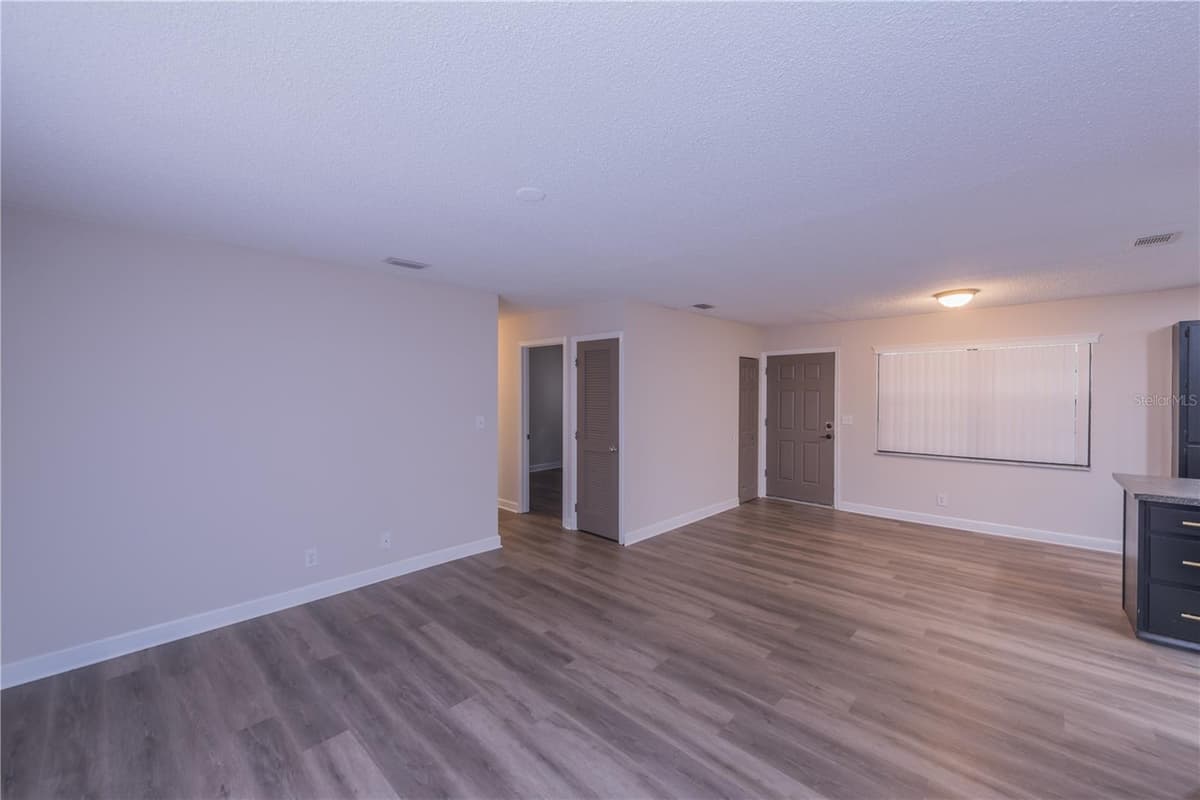 445 WALNUT STREET — photo 9 of 23