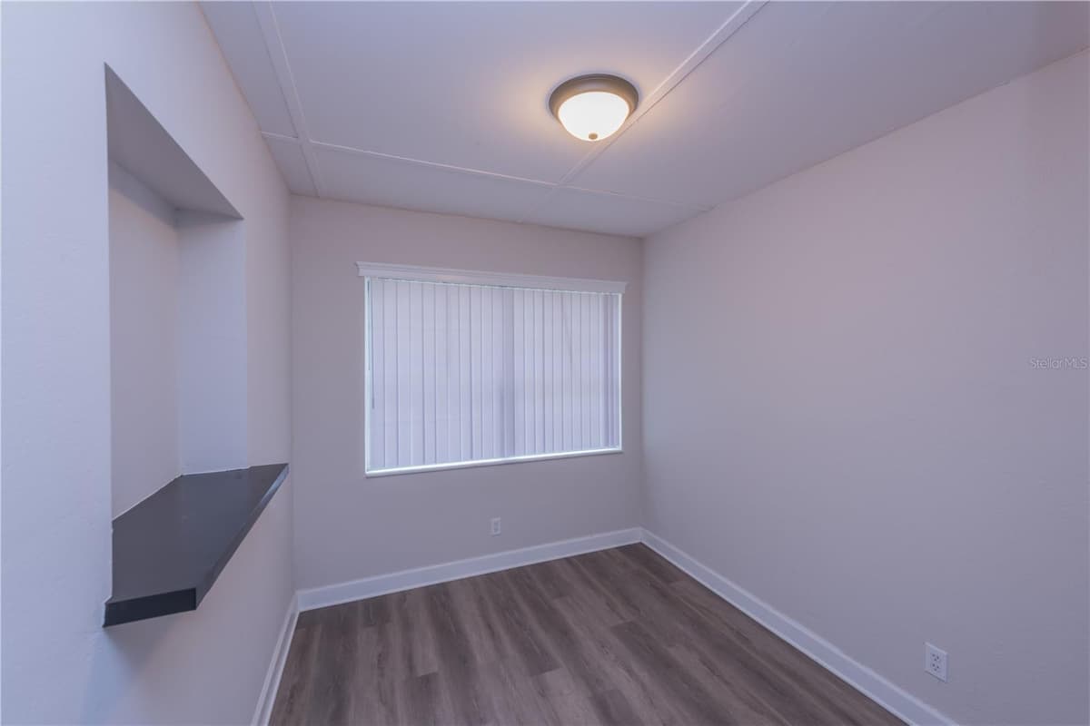 445 WALNUT STREET — photo 10 of 23