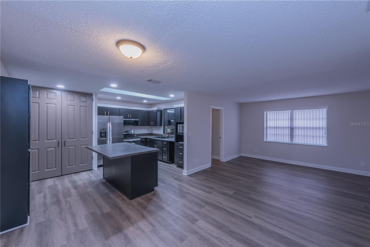 445 WALNUT STREET — photo 7 of 23