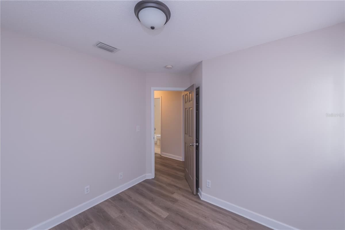 445 WALNUT STREET — photo 16 of 23
