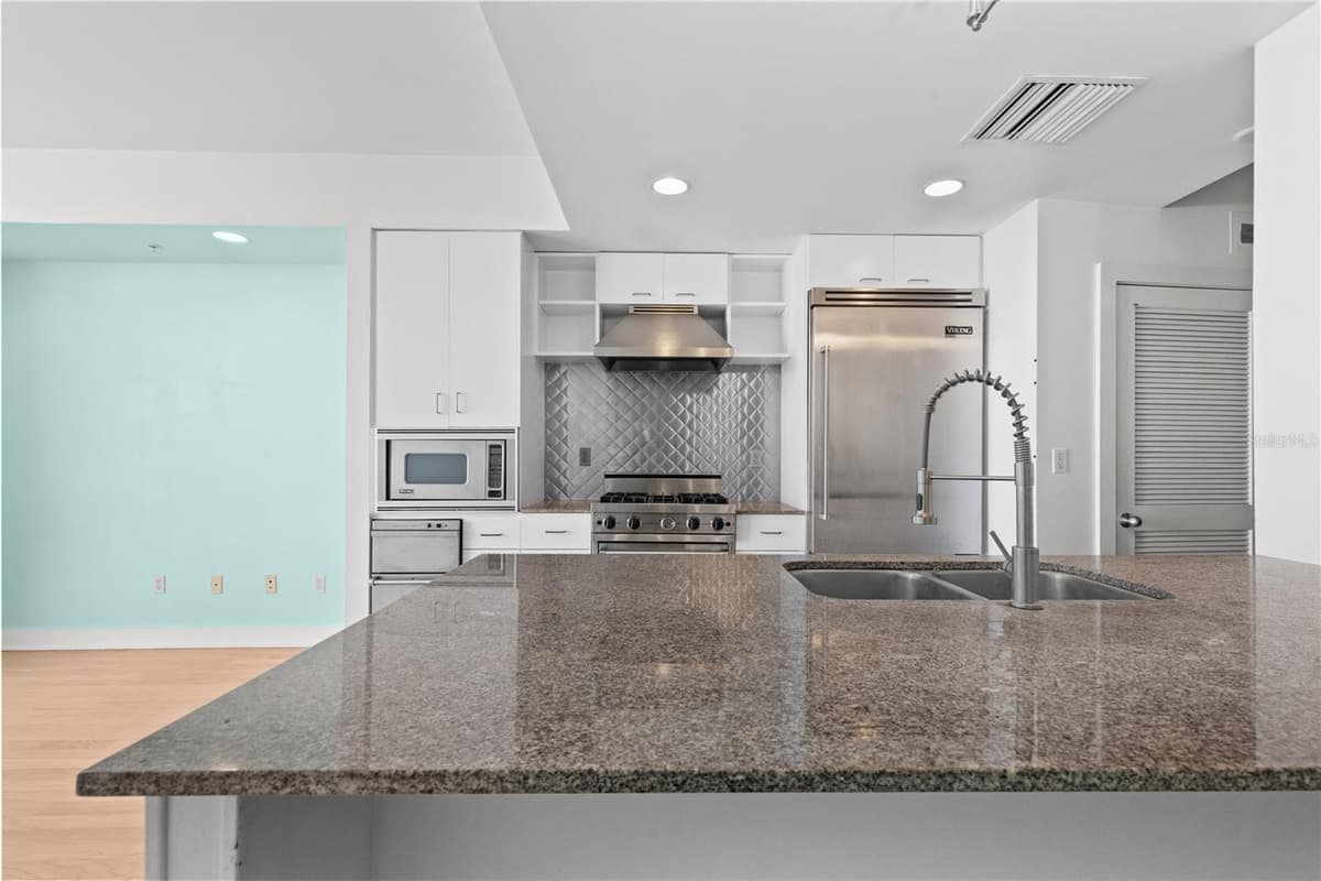 1120 KENNEDY BOULEVARD — photo 21 of 40