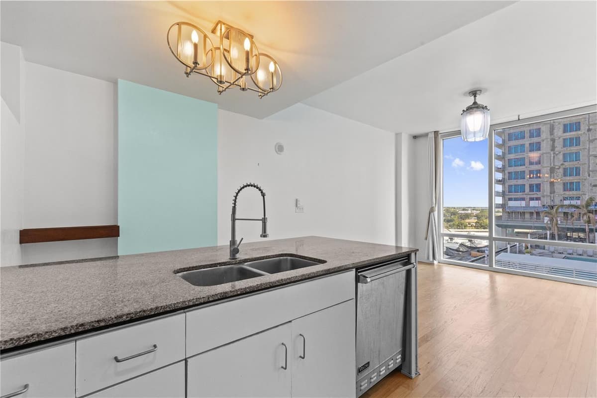 1120 KENNEDY BOULEVARD — photo 12 of 40