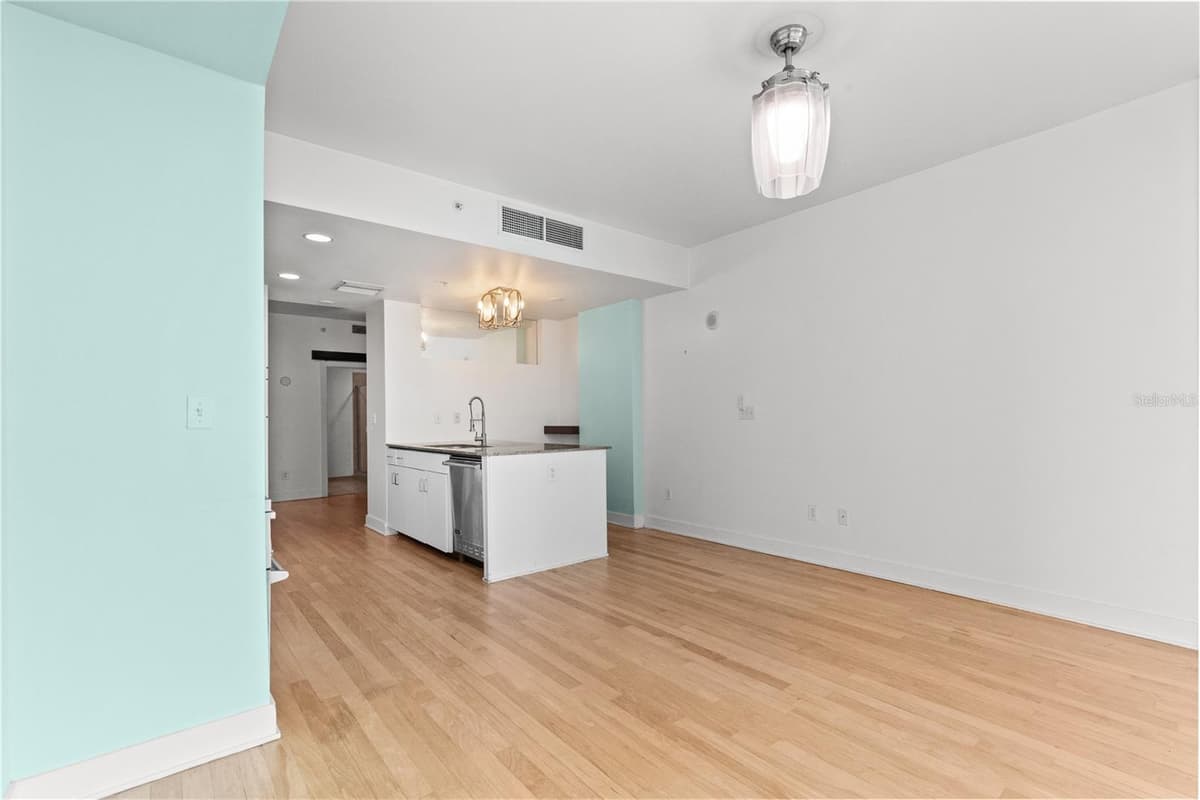 1120 KENNEDY BOULEVARD — photo 19 of 40