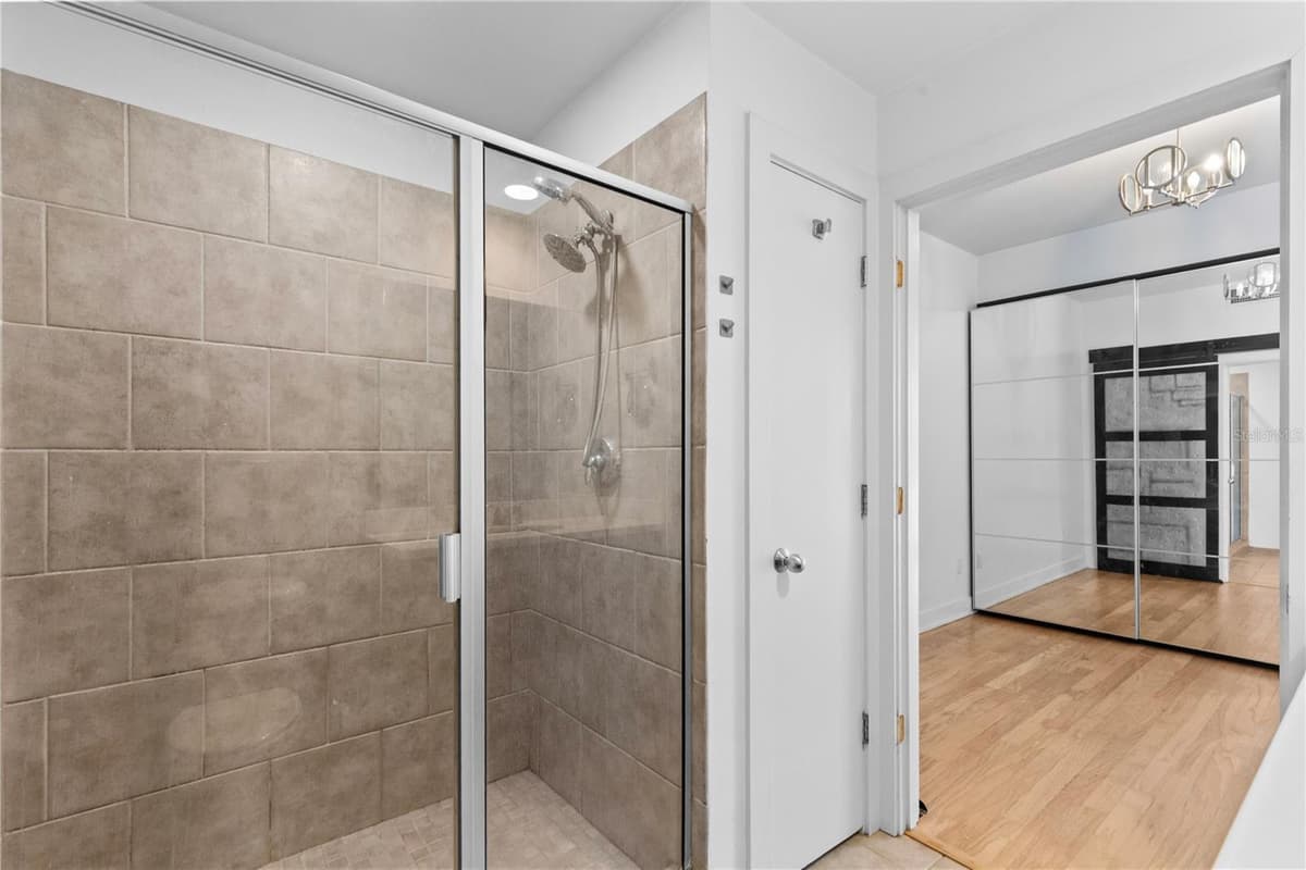 1120 KENNEDY BOULEVARD — photo 10 of 40