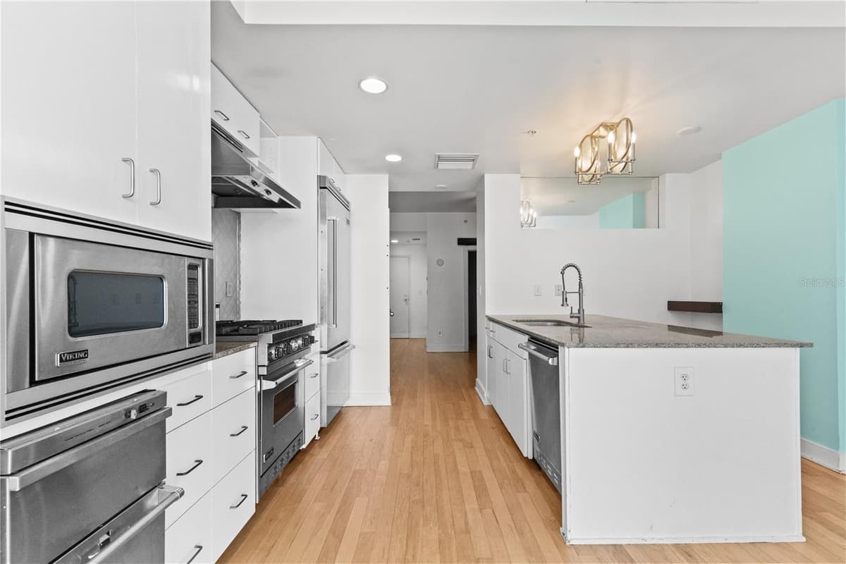 1120 KENNEDY BOULEVARD — photo 23 of 40