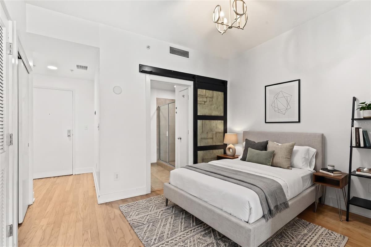1120 KENNEDY BOULEVARD — photo 5 of 40