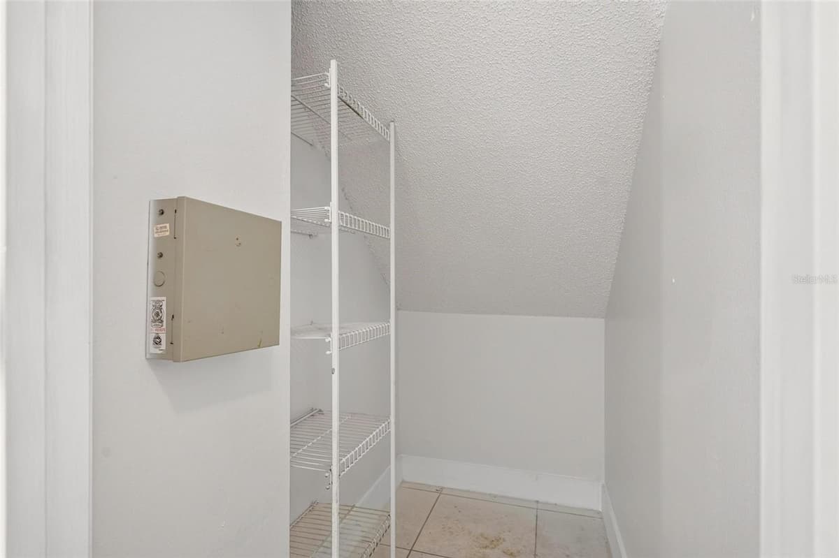 648 BIRGHAM PLACE — photo 14 of 89