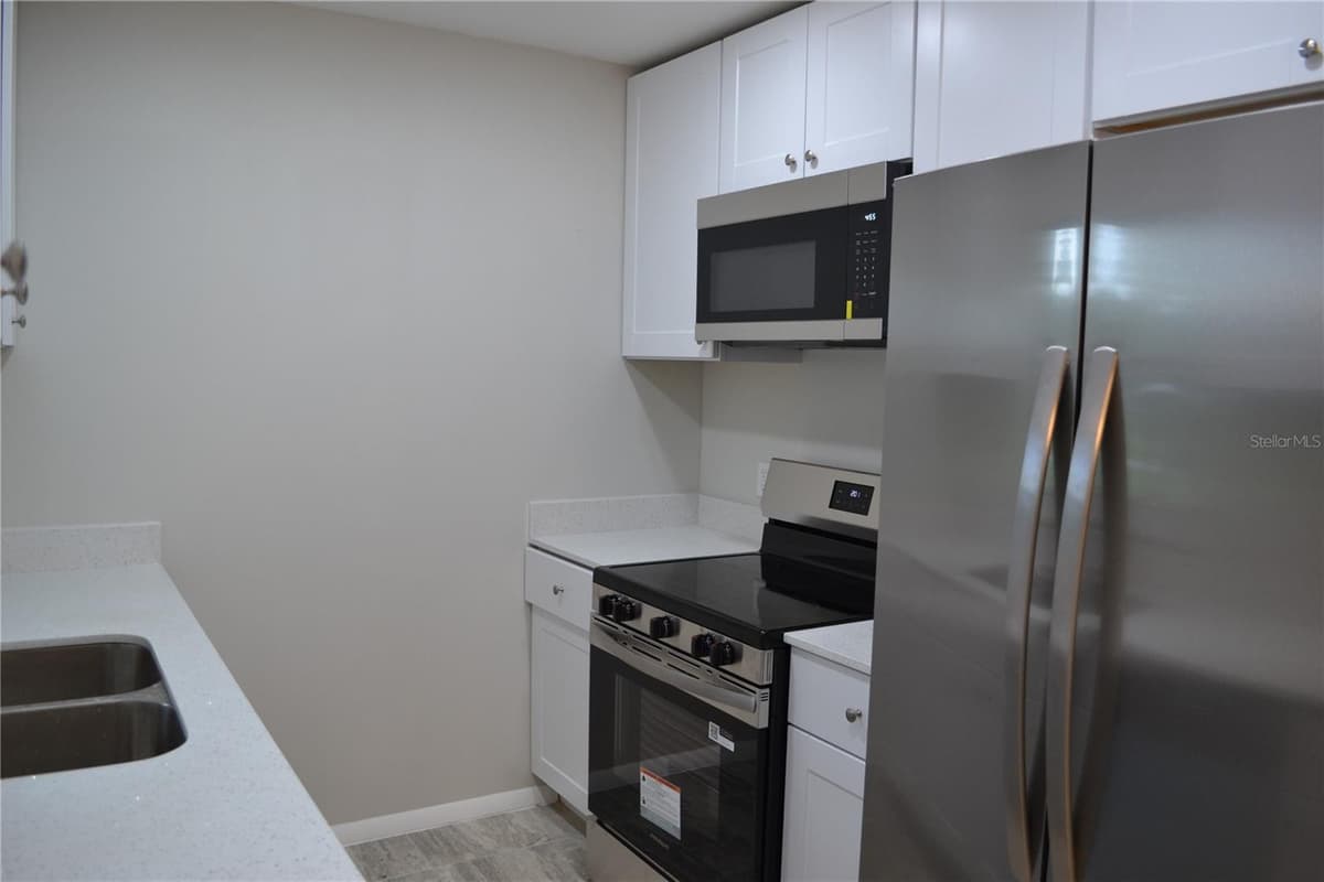 115 PADGETT PLACE — photo 6 of 46